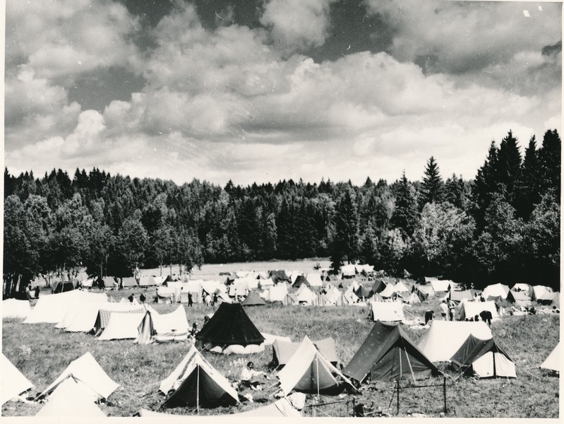 Neeruti. Vabariiklik orienteerujate laager