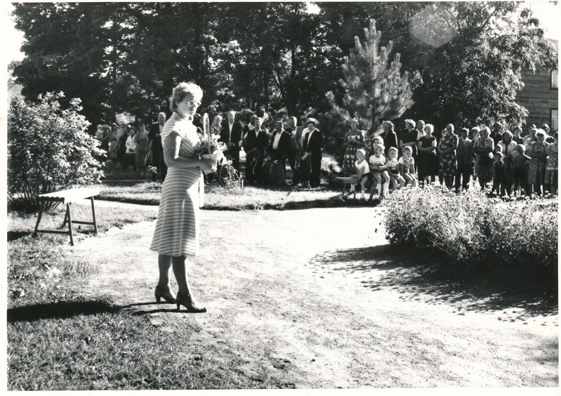 Mälestuskivi avamine Hugo Raudsepale Rakkes