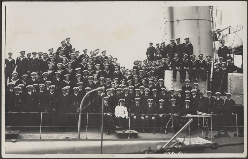 Miiniristleja "Lennuk" meeskond 24. augustil 1933.