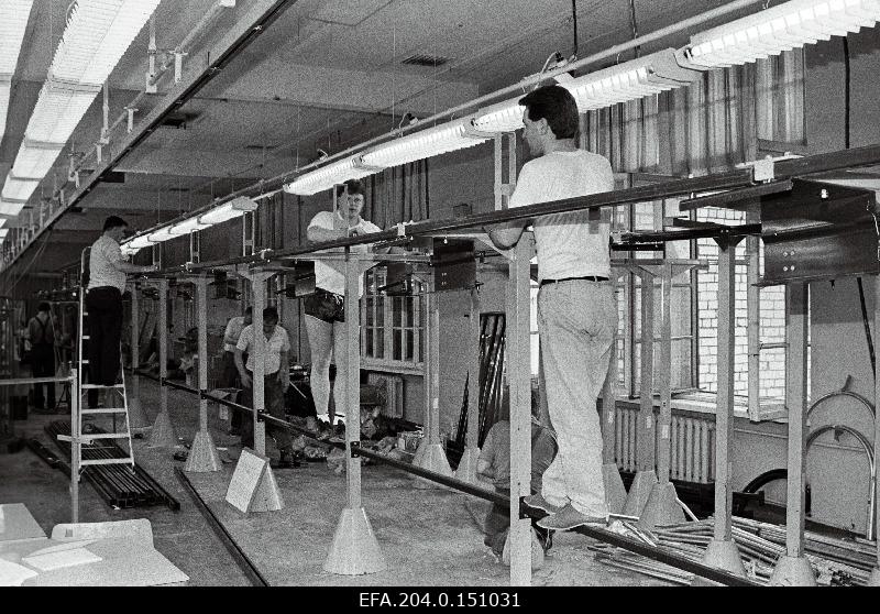 In the Chech of the Baltic seam production unit, the outdated equipment will be replaced by modern English company Taylor Woodrow workers