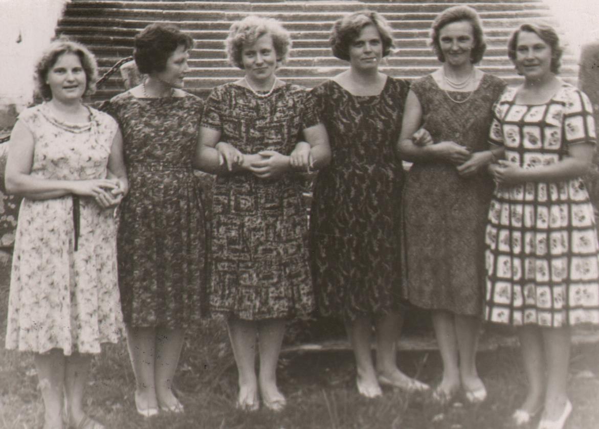 1953.a.Õisu lõpetanute kokkutulekul Õisus