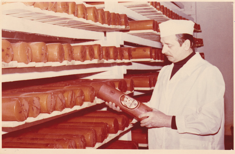 Juustumeister Endel Rull eesti juustu laos