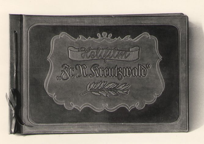 Foto. Nahkalbum HELIFILM Fr. R. KREUTZWALD.