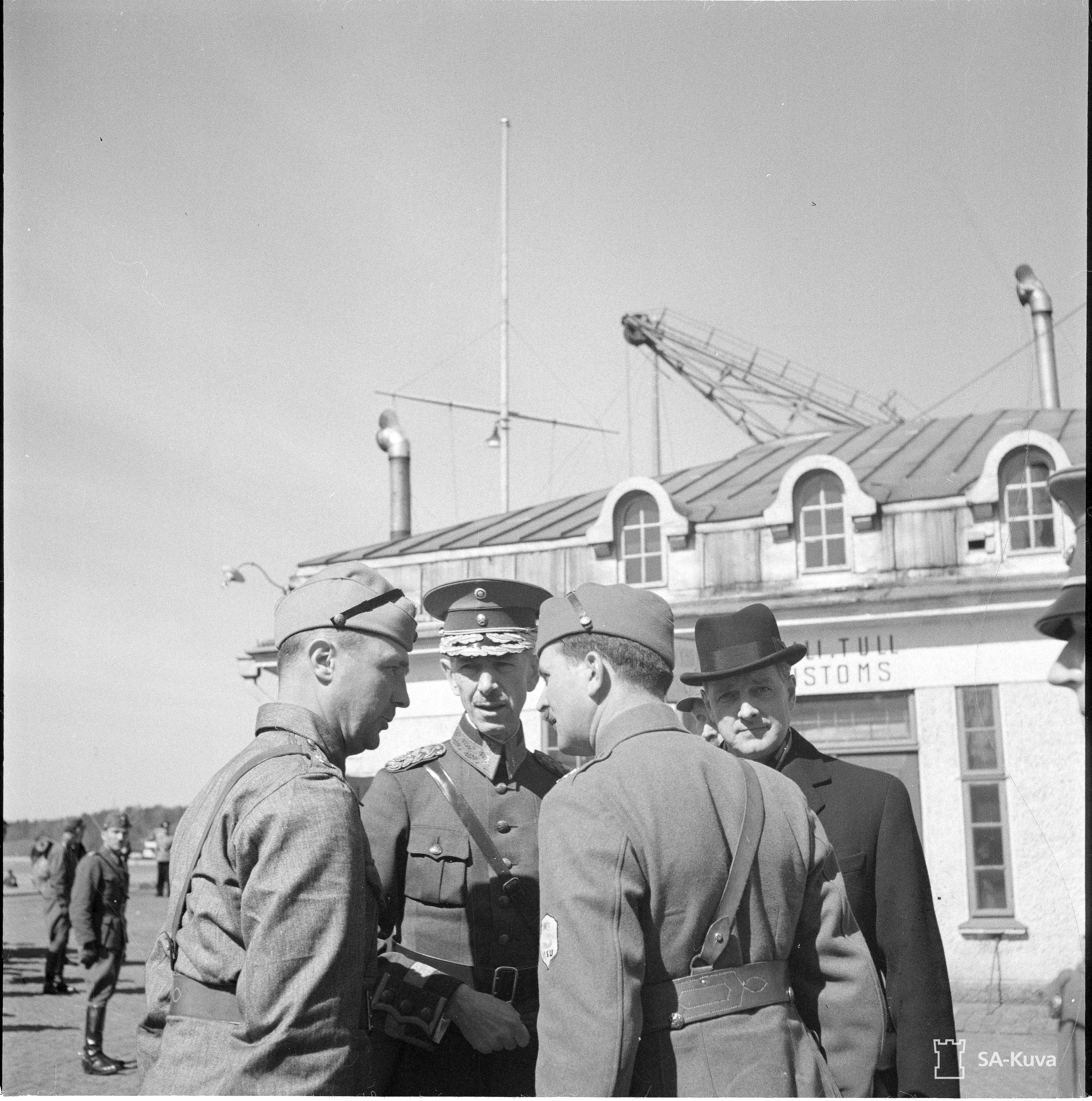 Turku. Kenr. Enckell, unkarilaisten päällikkö sekä tulkki