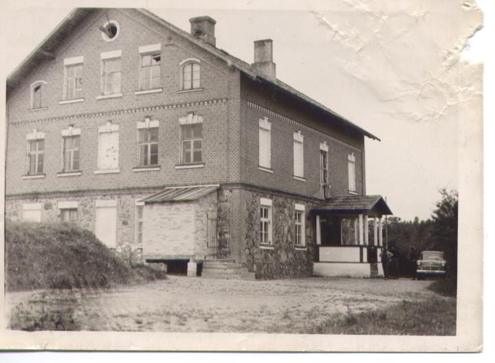 Lüllemäe algkooli hoone 1960. aastal