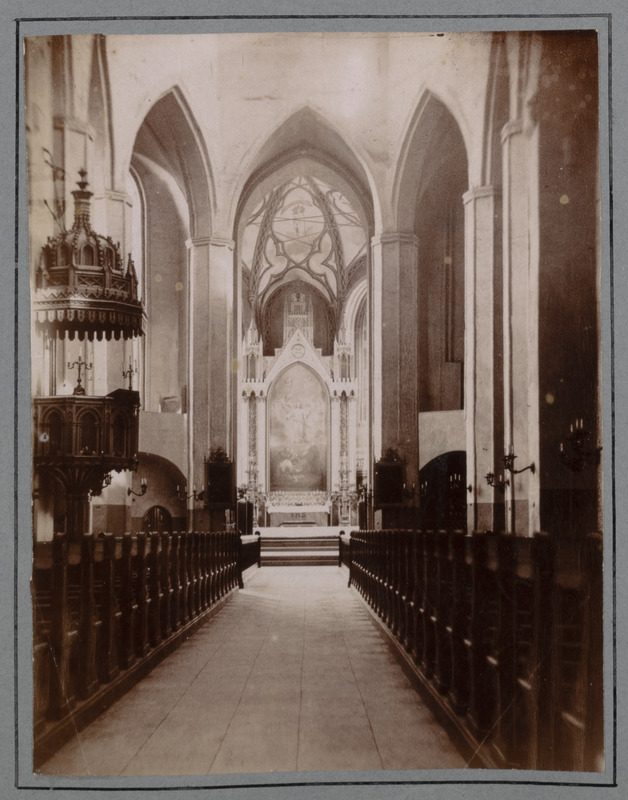 Turu toomkiriku sisevaade.