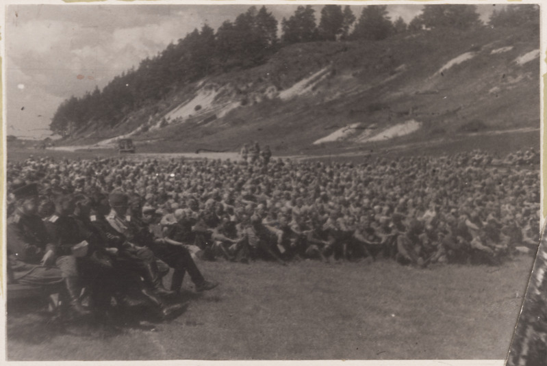 ENSV komandöri sm. Abelsi esinemine 1. Eesti polgu koosseisu ees. Jelansk, 1943. a. suvi