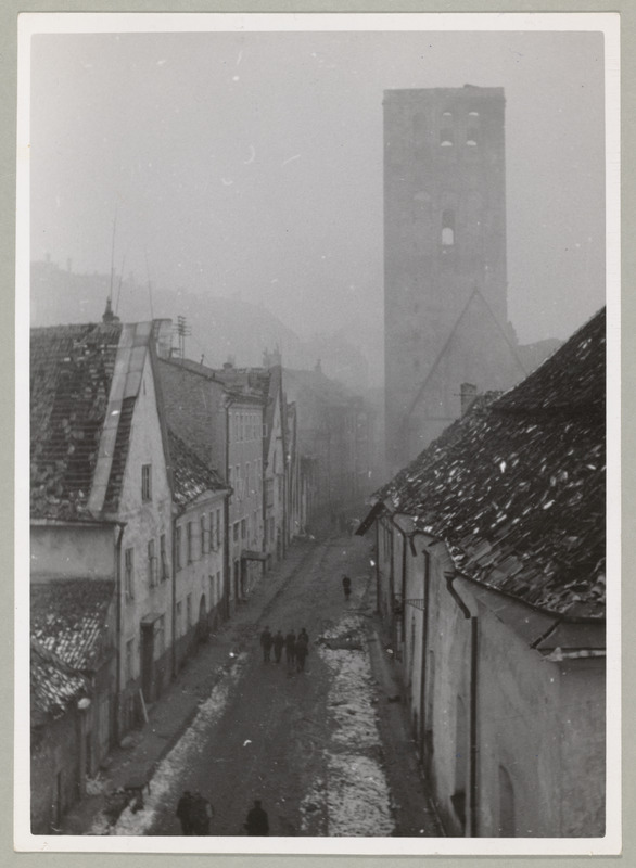 Tallinn peale põlemist 10.03.1944. Vaade Rüütli tn. Niguliste kirikule.