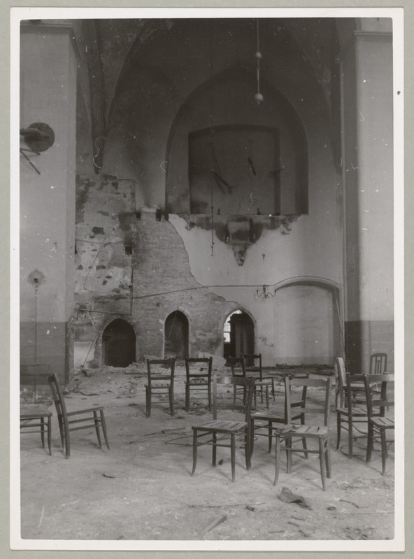 Tallinn peale põlemist 10.03.1944. Niguliste kiriku sisevaateid.