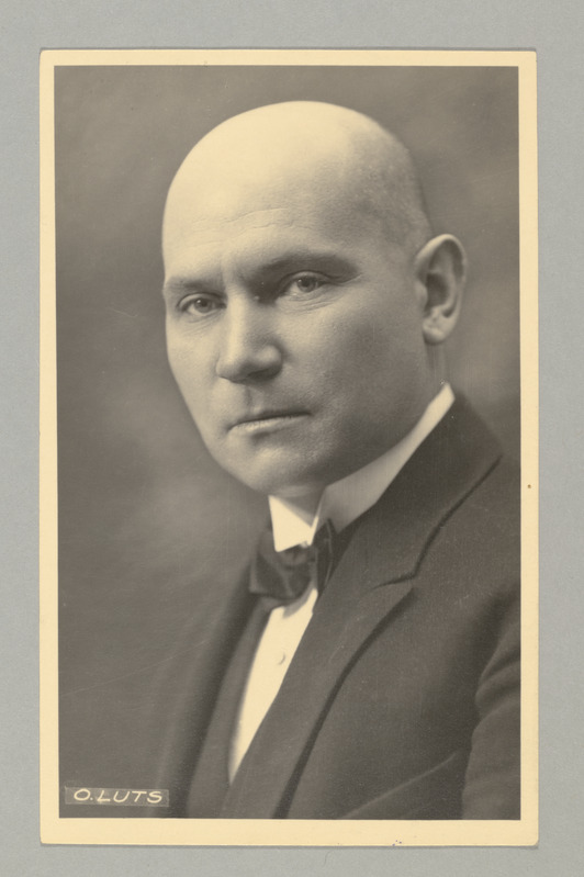 Portree: Oskar Luts.