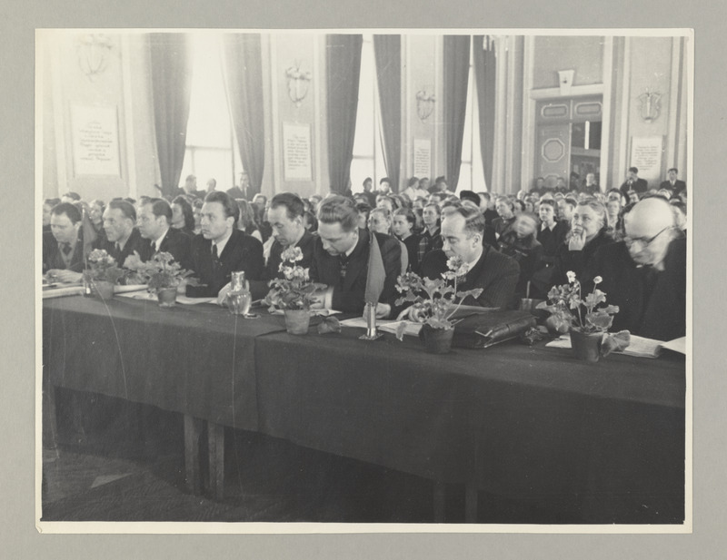 ENSV kolhoositalurahva kunstilise isetegevuse II vabariiklik ülevaatus. Kolhoositalurahva kunstilise isetegevuse ülevaatuse žürii.