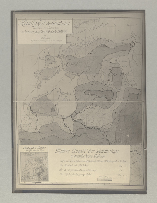 "Livland-Estland Austellung". Fotokoopiad näituse väljapanekutest: skeeme ja kaarte Eesti- ja Liivimaa kohta majandusest, rahvastikust jms. stende balti-saksa kultuuritegelastest, venelaste sõjavastase propaganda plakateid, metsloomade topiseid jm.
