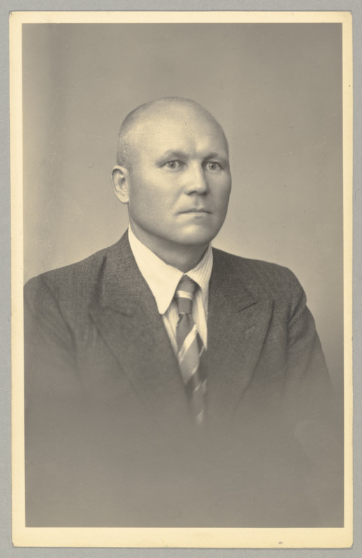 Portree: Bernhard Tinnuri - ENSV Ülemnõukogu saadik 1941. a.