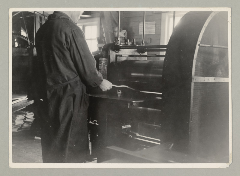 Tartu Alumiiniumivabrik "TAV" - stanniol-alumiiniumi valtsimine.