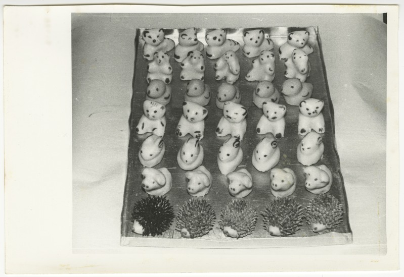 Kohvik "Tallinna" tootmisjuhti meisterkondiiter Leonid Heina arhiiv. Martsipankujud.