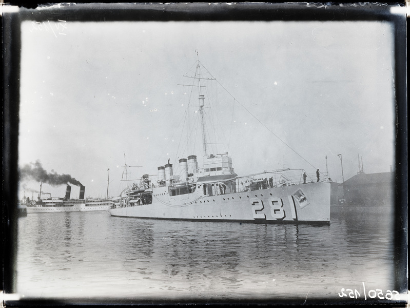 Sõjalaev USS Sharkey DD-281 sadamas