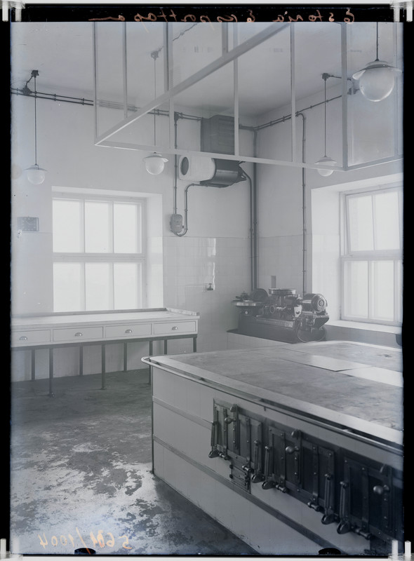 Tallinn, "Estonia Eksportapamajade" hoone Tartu mnt 101, sisevaade