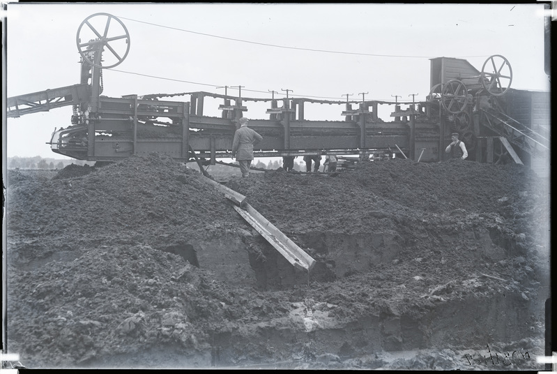 Vaade turbalõikamismasinale