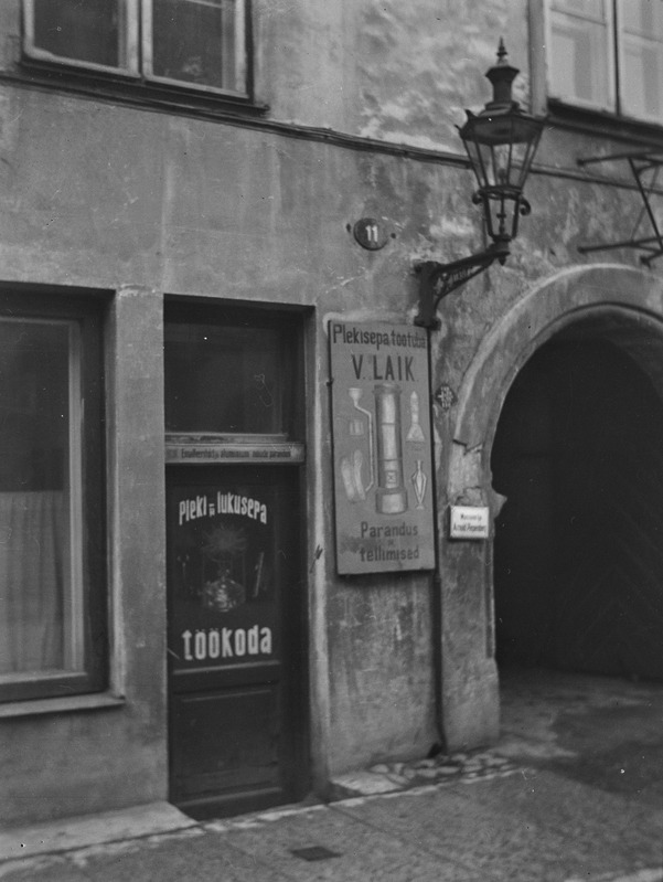 Pleki- ja lukusepa töökoda.