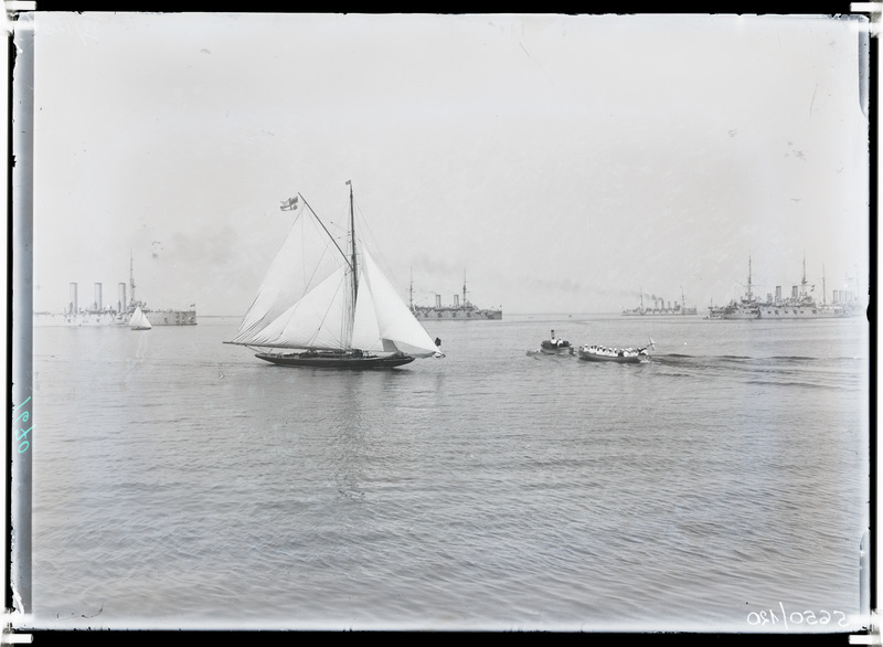 Sõjalaevad Tallinna sadamas