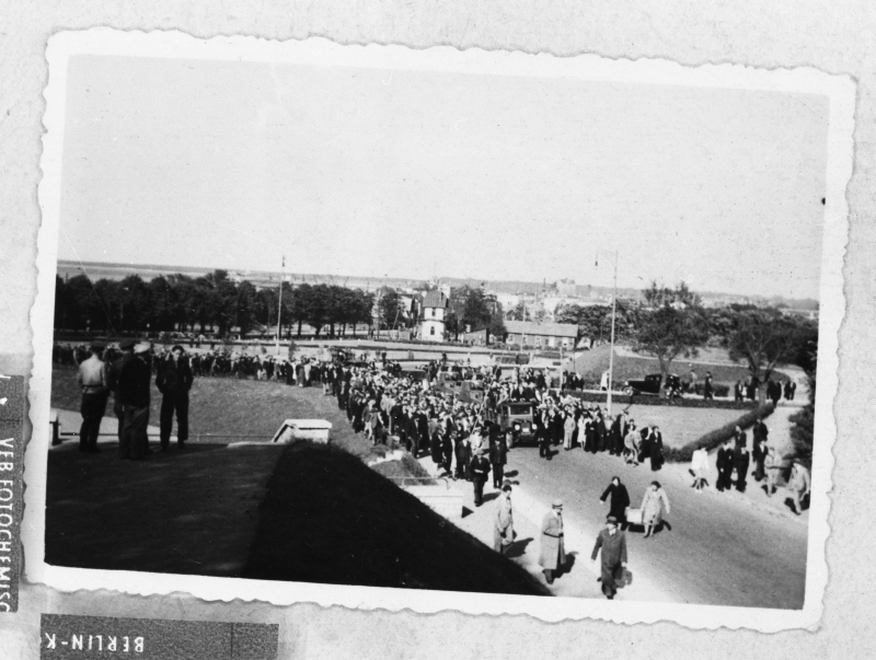 21.juuni 1940.a. sündmused Tallinnas. Rongkäik suundumas südalinna (Rannavärava mäe juures).