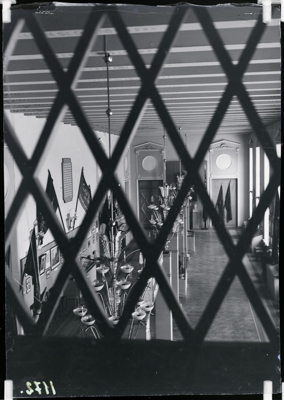 Ajaloomuuseumi näitus"Eesti töörahva võitlus kodanluse vastu 1920-40" (1947)