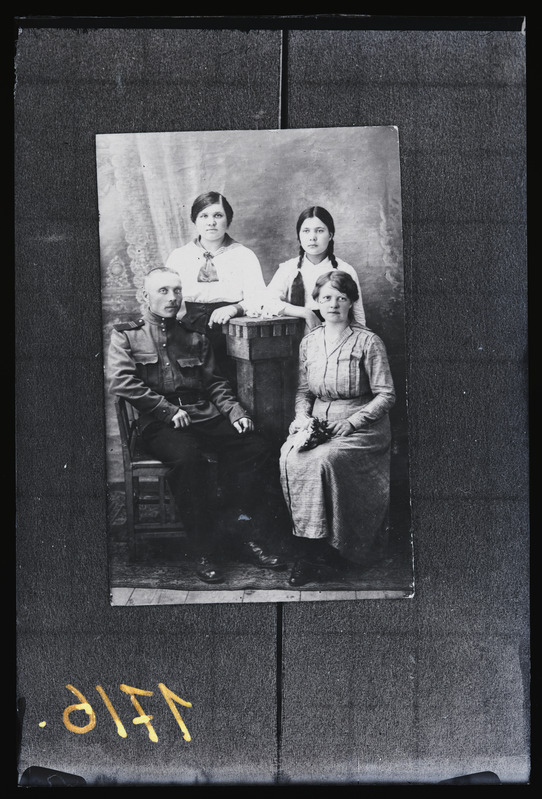 Jaan Peetri poeg Tomson. Punakaardimees kuni 1920 (Tapeti Tartus 1922. a-l).