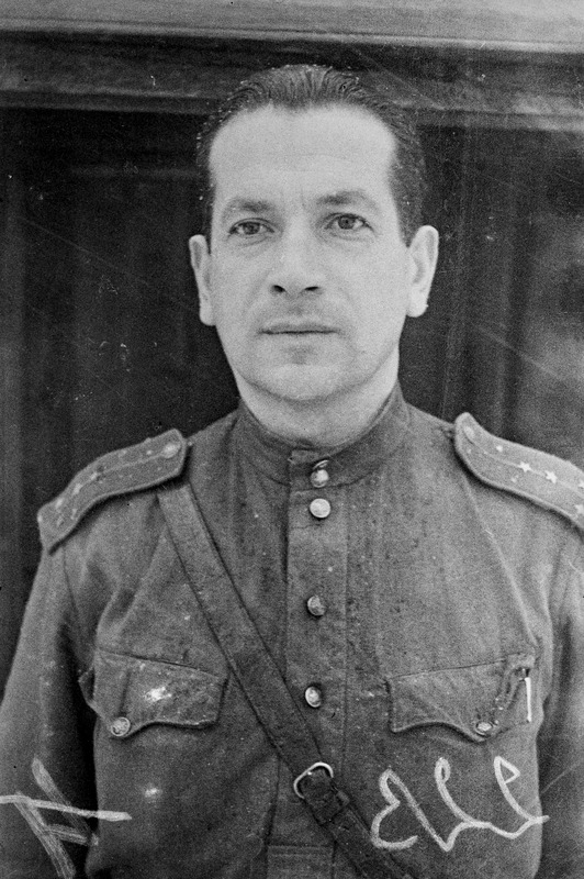 Kapten Jaanus, 925. Laskurpolgu insener.