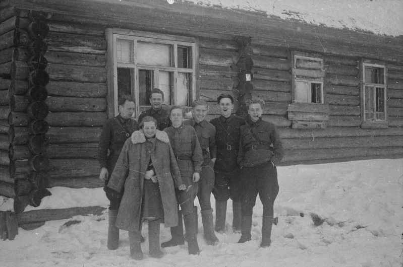 7. Eesti Laskurdiviis. Grupp sõjaväelasi, esiplaanil vasakul K. Sooper