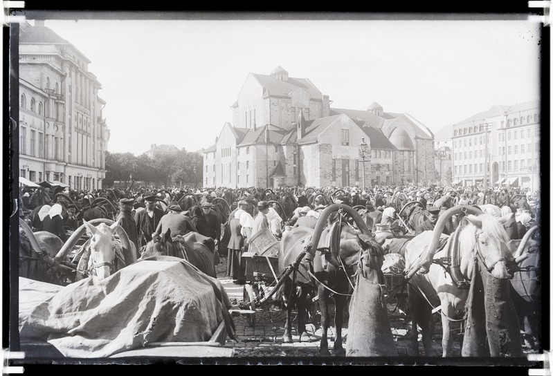 Tallinn, Uus turg, vaade Tallinna saksa teateri hoonele (hiljem Eesti Draamateater)