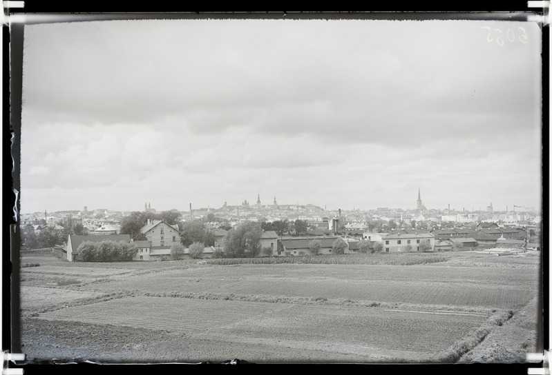 Tallinn, vaade linnale lõunast (kagust).
