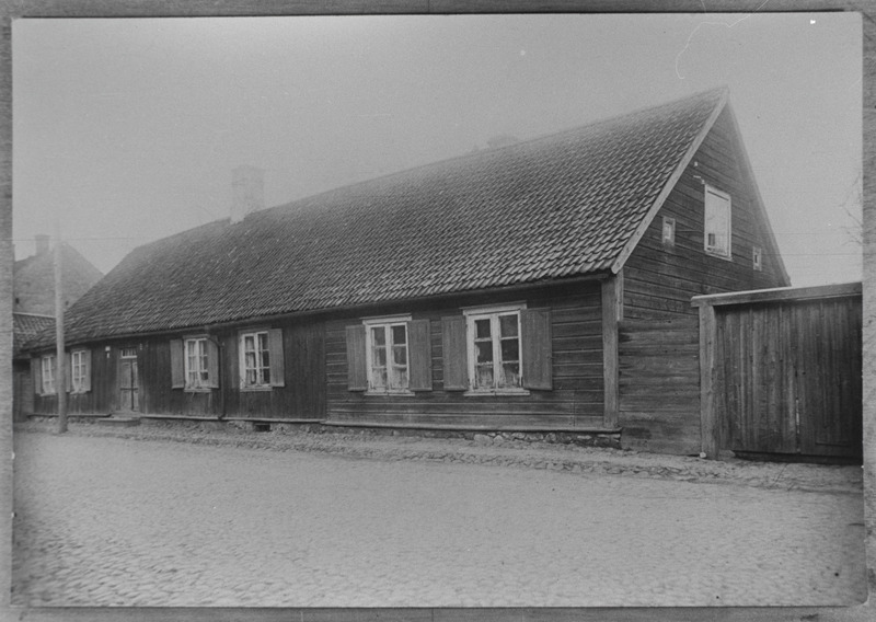 Viljandi Posti tänav 20. saj. algus. Kolongi maja (Posti 8), mis valmis 1913-1915.