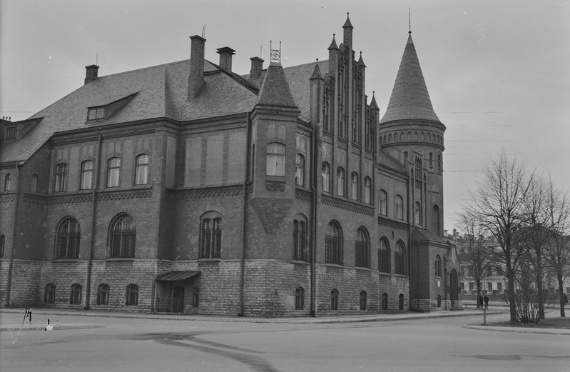 Tallinn, Estronia puiestee, Aadlipanga hoone (Eesti panga hoone). Endine foto nimetus: Punakaardi staap.