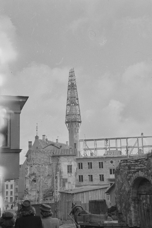 Tallinna Raekoja renessanss stiilis tornikiivri taastamine.
