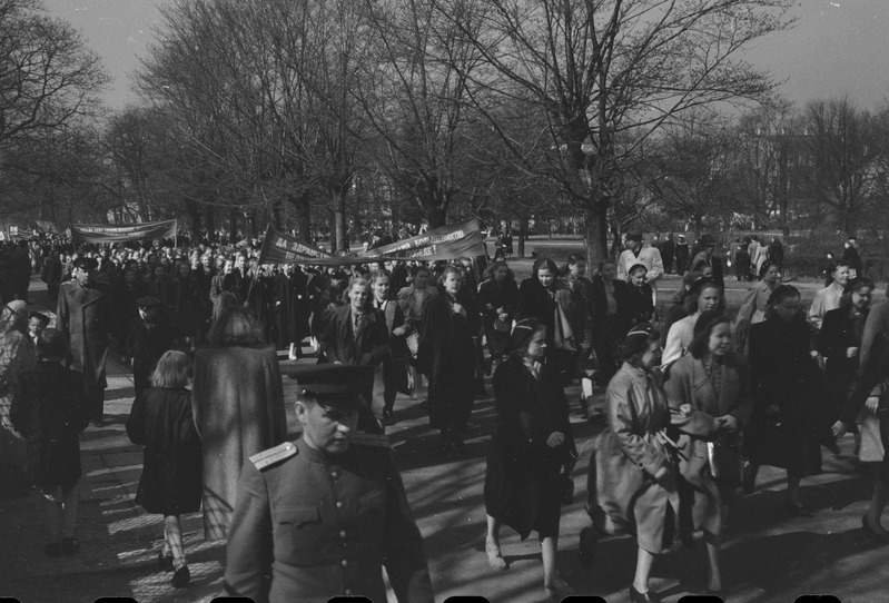 Töörahva püha 1. mail 1953. a-l. Töötajate rongkäik.