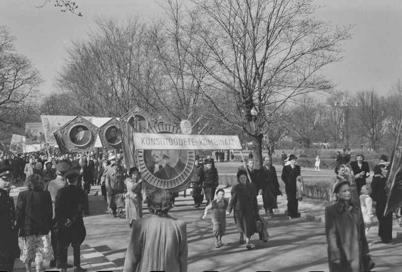 Töörahva püha 1. mail 1953. a-l. Töötajate rongkäik.