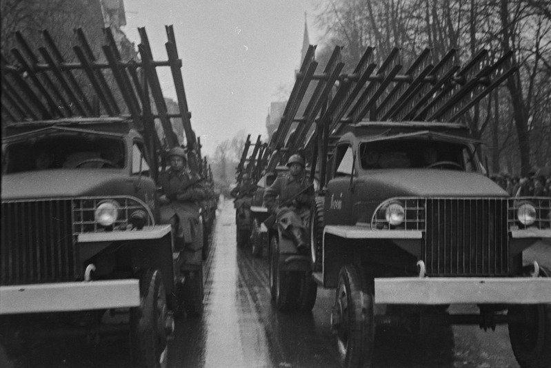 Katjušad paraadil Tallinnas 1946