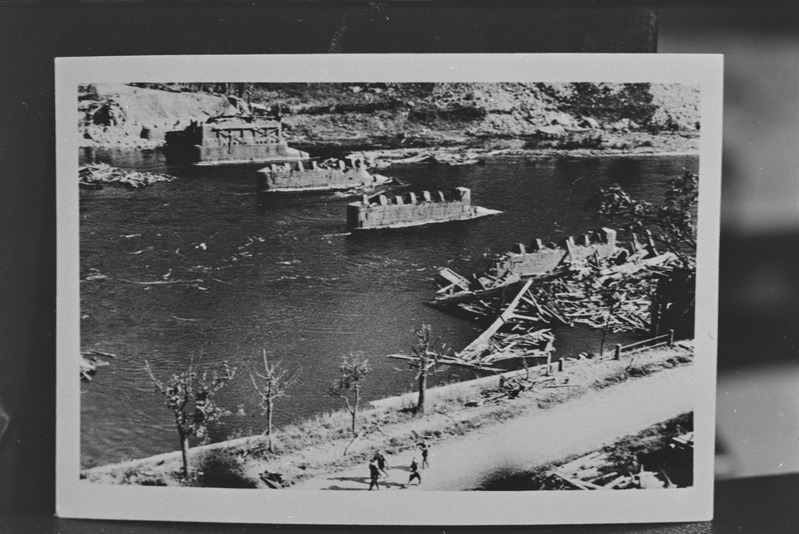 Sõjapurustused Narvas. Purustatud sillad Narva jõel (1944)