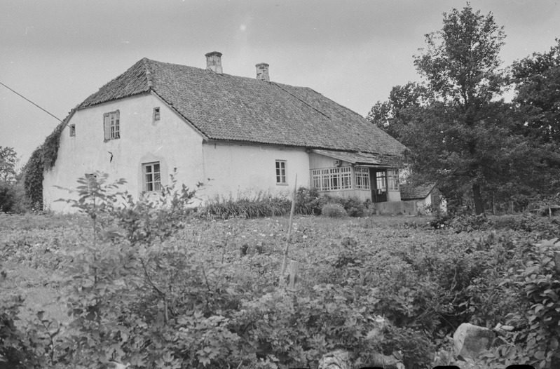 Kaubi (Uue-Pornuse) mõisa valitsejamaja.