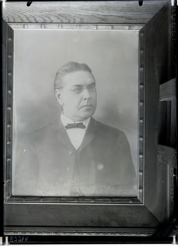 Aleksander Julius Berting - Kubermangu Gümnaasiumi direktor. Tundmatu autori negatiiv 20 saj I poolest.