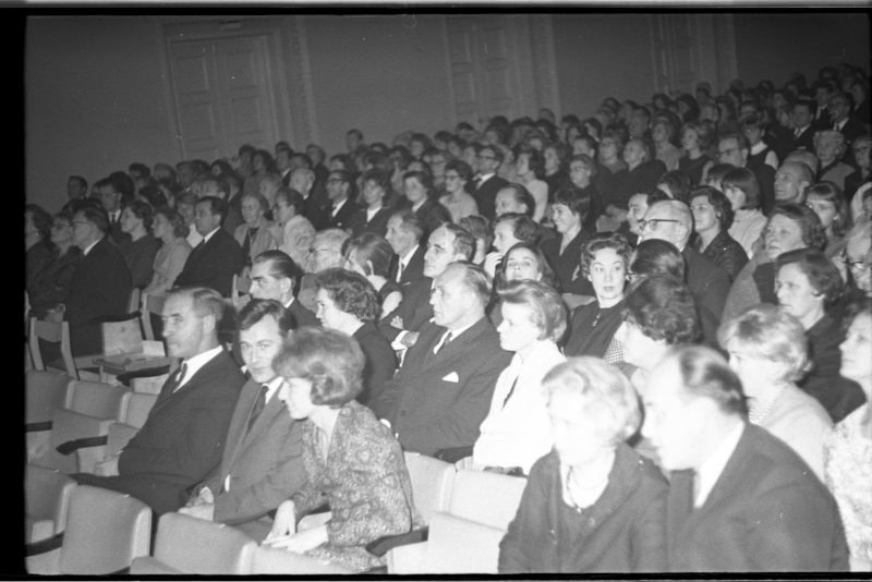 Eesti Raadio 40.juubeli tähistamine Estonia teatri kontserdisaalis. Publik saalis.