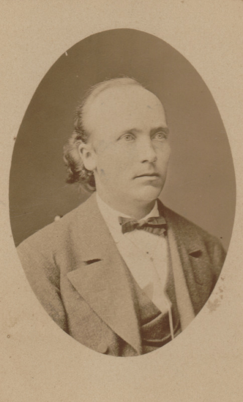 Jakob Hurt, rinnaportree.