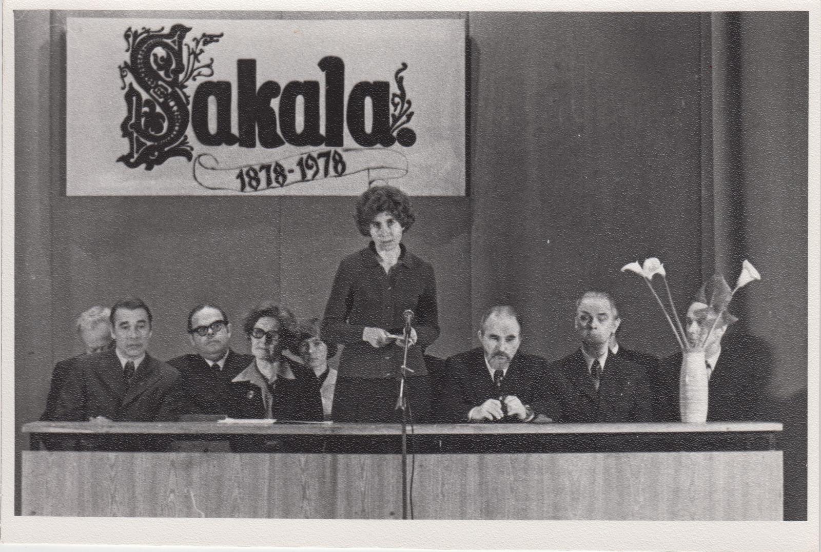 C. R. Jakobsoni Sakala asutamise 100. aastapäeva teaduslik konverents Viljandis. Konverentsi presiidium.