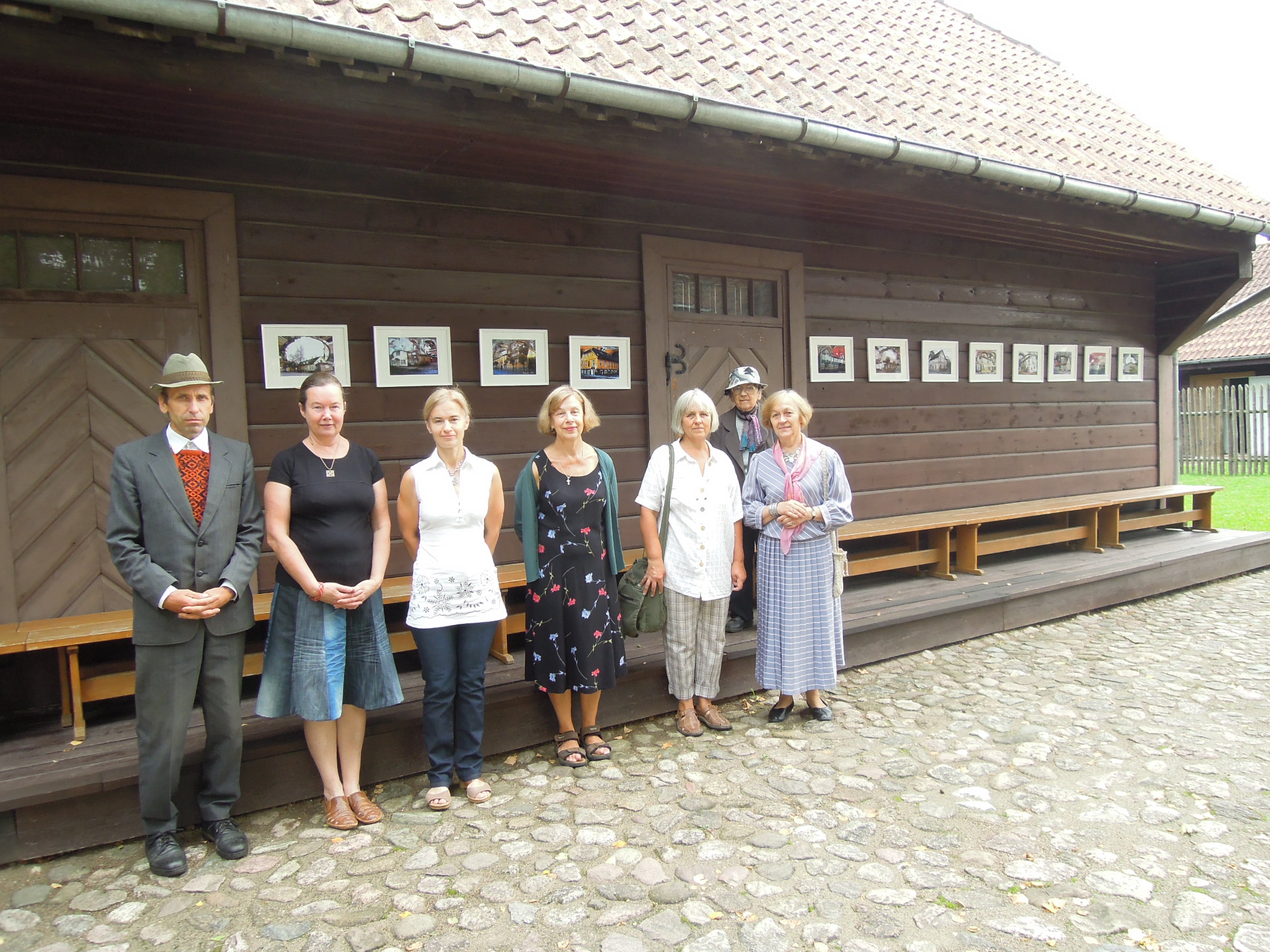 Foto. TANJA KUTSJUBA näituse avamine. Võru, 21.08.2013.