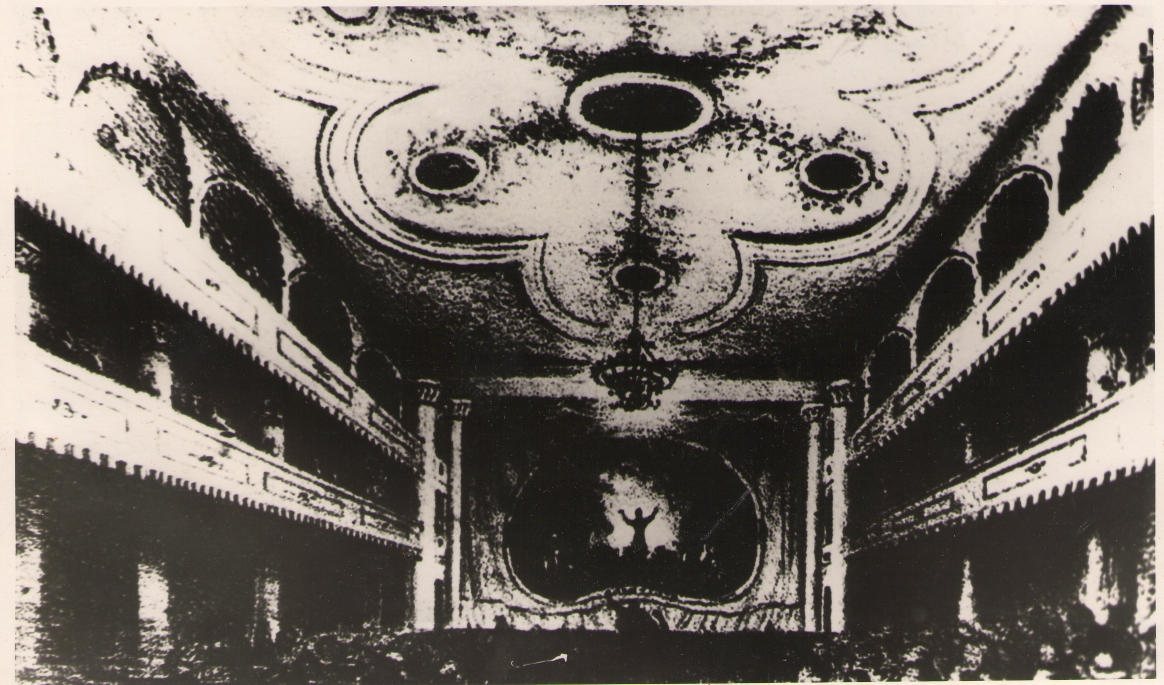 Foto.  Fr. W. Macdonaldi litograafia TALLINNA TEATRI SAAL.