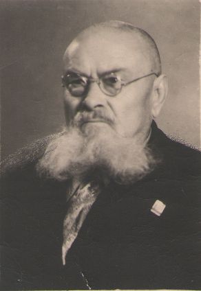 Foto. Puunikerdaja Jakob JÕGI, 1954.