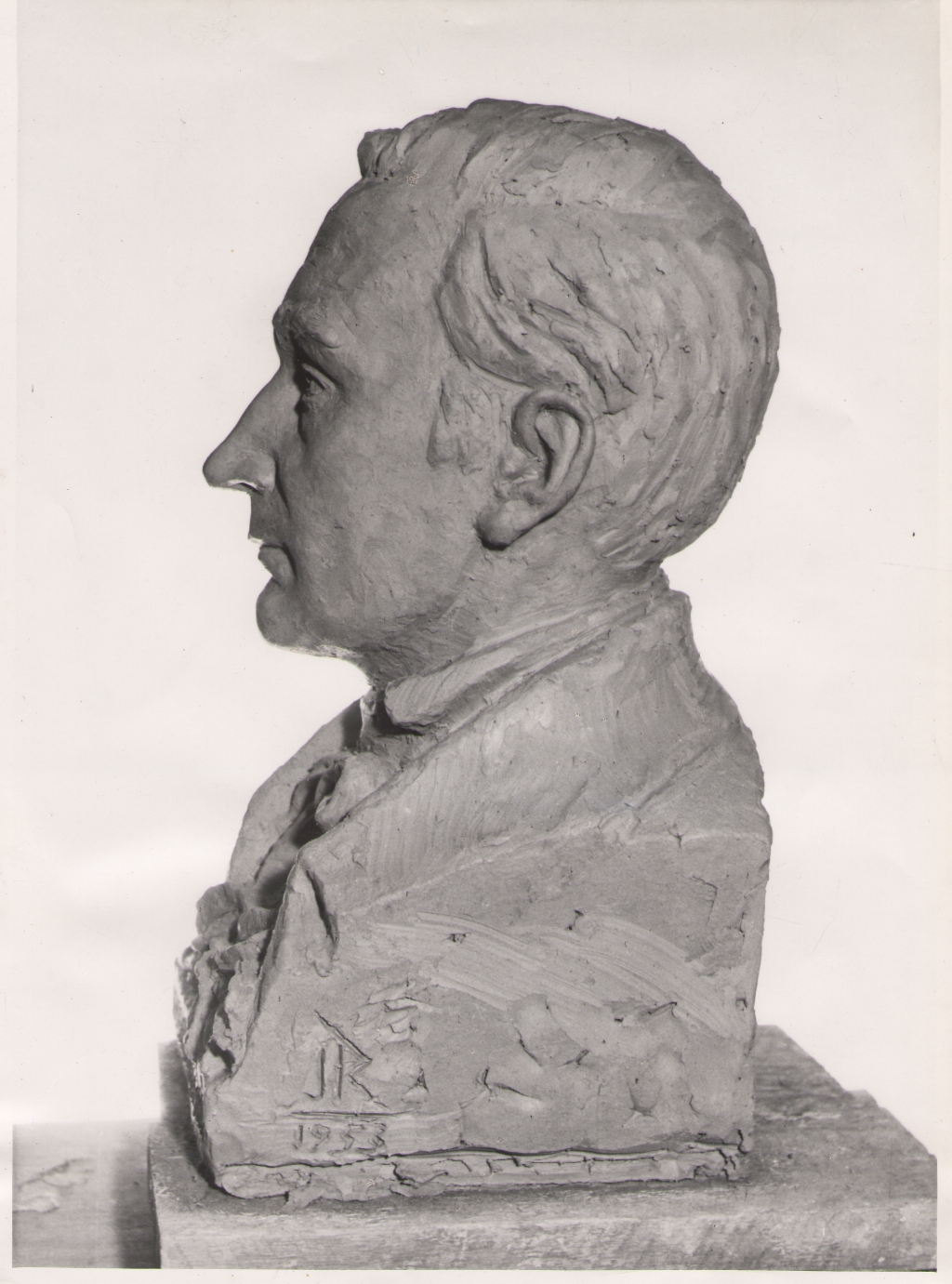 Foto. Büst Fr. R. KREUTZWALD (J. Raudsepp, 1953).