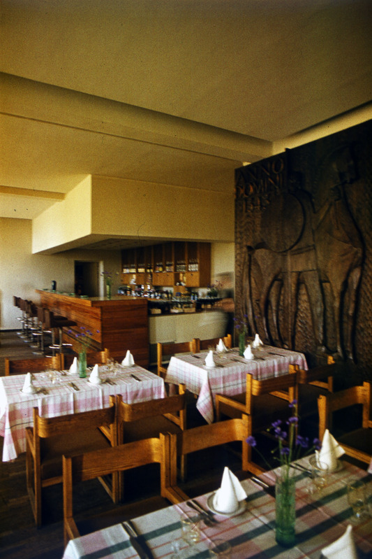 Rävala restoran Sakus. Interjöör. Arhitekt Koidu Lassmann