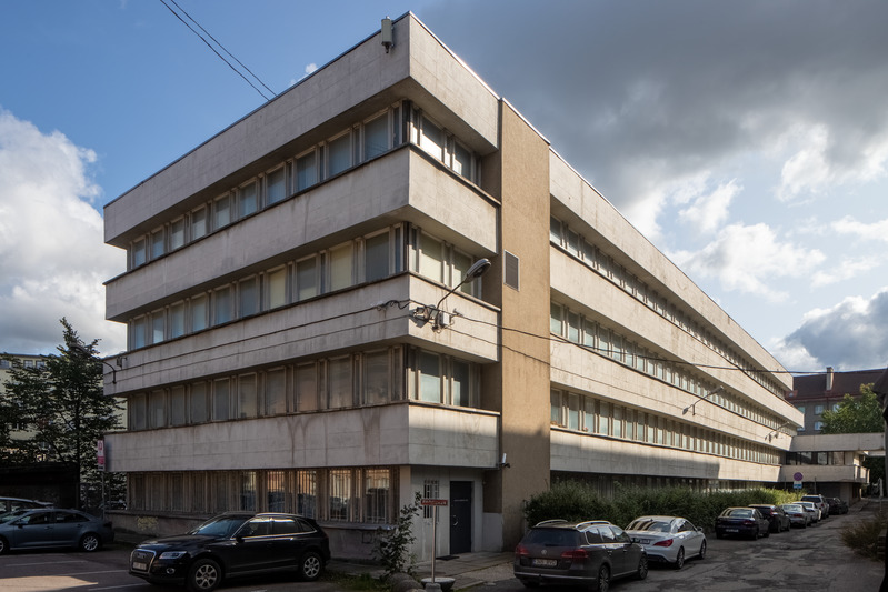 Projekteerijate Maja, Rävala pst 8, Tallinn. Hoovipoolne hoonemaht. Arhitektid Peep Jänes, Mart Port, Roman Urb, Arvo Niineväli