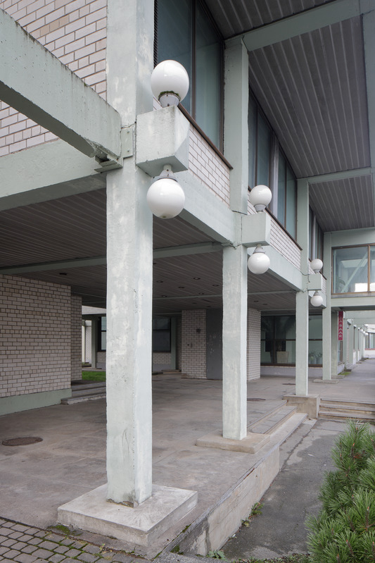 Harju KEK Keilas. Tehnotalituste hoone / insenerikorpus. Lammutatud. Arhitektid Ain Padrik ja Rein Tomingas
